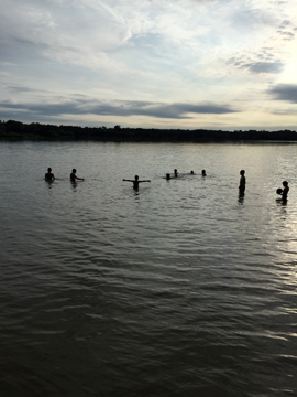 KTV-Trainingslager in Ungarn, Schwimmen